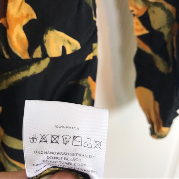 Faithfull The Brand Oliviera Floral Midi Dress - Picture 7 of 7